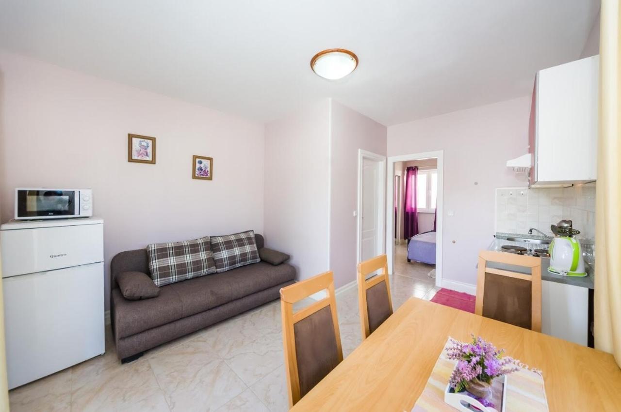 Apartments with a parking space Zaton, Zadar - 15000 Bagian luar foto
