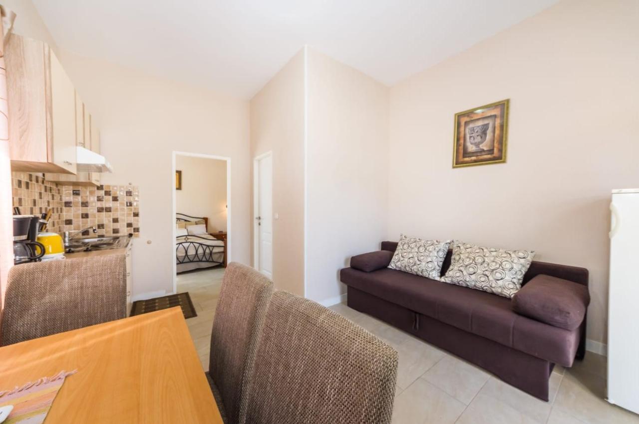 Apartments with a parking space Zaton, Zadar - 15000 Bagian luar foto