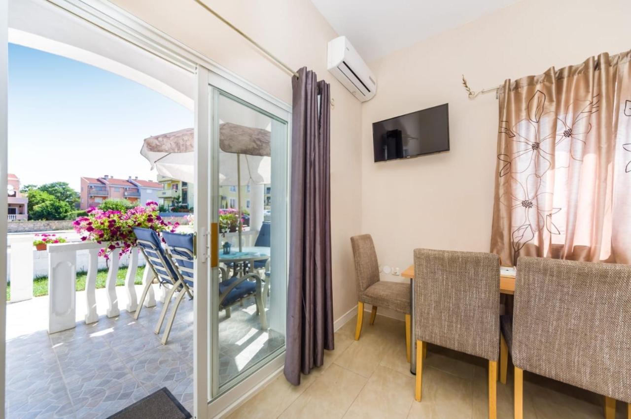 Apartments with a parking space Zaton, Zadar - 15000 Bagian luar foto